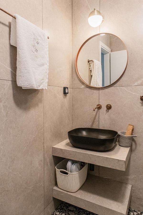 Chelmis Sea Front Apartments - Atlantis Argostoli  Bagian luar foto